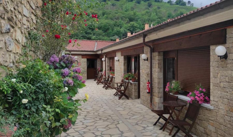 Hotel Arenas De Cabrales- Apartamentos 外观 照片
