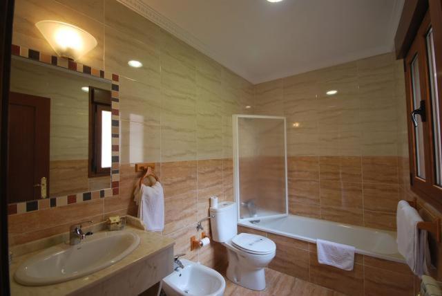 Hotel Arenas De Cabrales- Apartamentos 外观 照片