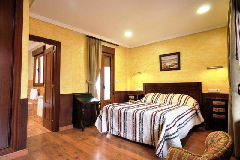 Hotel Arenas De Cabrales- Apartamentos 外观 照片